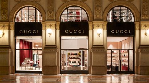 gucci flagshipstore milano|original gucci store in italy.